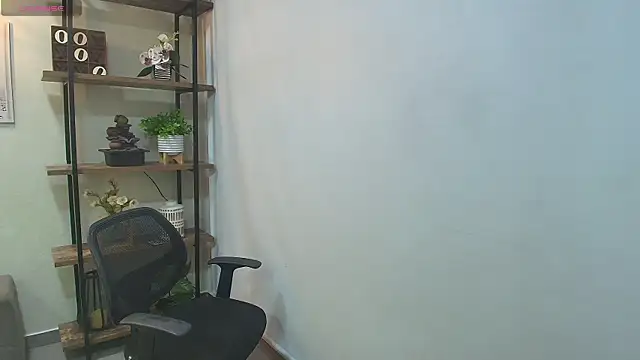  Victoria Collins online show from 05-21-26, 11:07