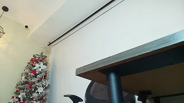  Victoria Collins online show from 12-18-25, 11:03