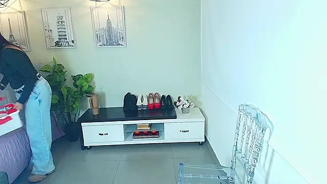  Victoria Collins online show from 09-20-25, 11:04