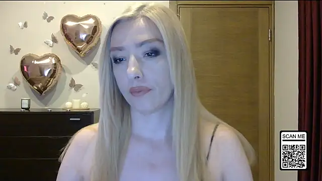 Snapshot of Wild_Silk_Desire chatting on 05-26-26, 02:59 Wild Silk Desire online show from 05-26-26, 02:59