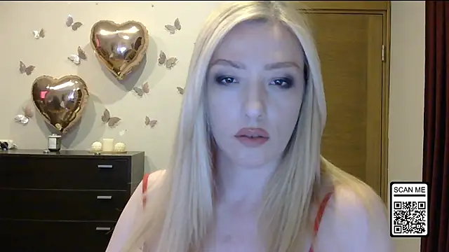 Snapshot of Wild_Silk_Desire chatting on 06-15-26, 03:55 Wild Silk Desire online show from 06-15-26, 03:55