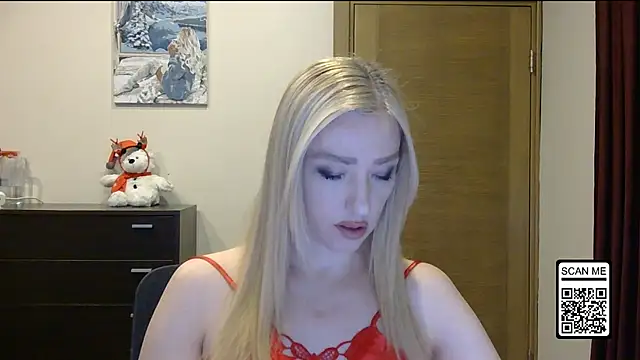 Wild Silk Desire online show from 12-17-25, 01:27