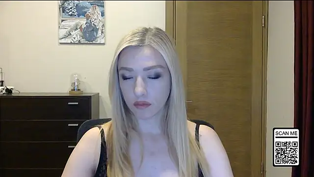 Wild Silk Desire online show from 10-28-25, 02:16