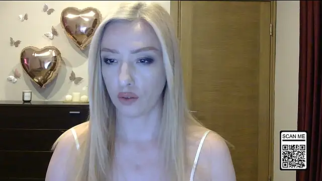 Snapshot of Wild_Silk_Desire chatting on 05-29-26, 02:23 Wild Silk Desire online show from 05-29-26, 02:23