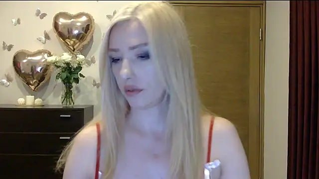 Snapshot of Wild_Silk_Desire chatting on 07-03-26, 05:19 Wild Silk Desire online show from 07-03-26, 05:19