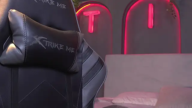 Susan wall online show from 03-21-26, 01:26