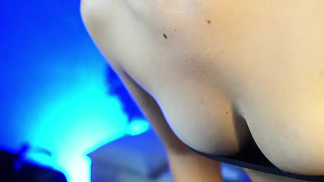 Susan wall online show from 03-11-26, 01:38