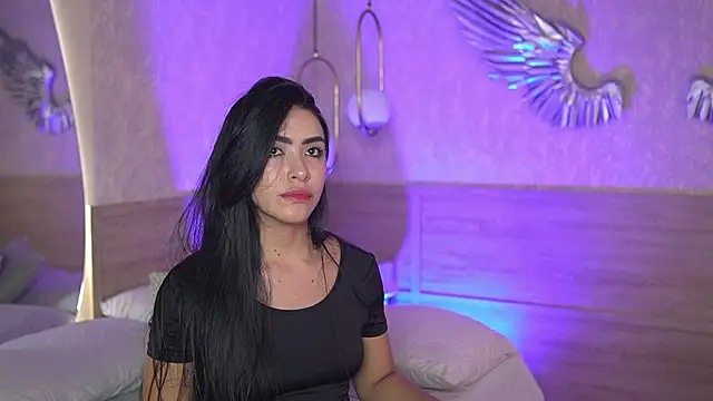 Susan wall online show from 09-27-25, 02:01