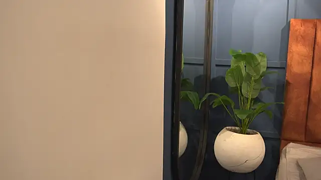 Susan wall online show from 03-27-26, 01:23