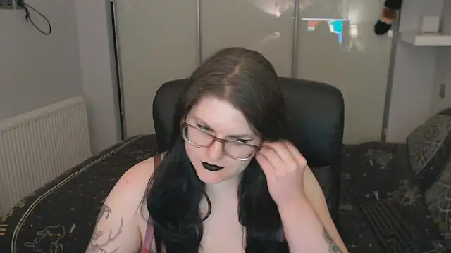 GothSuccubusBabe online show from 03-09-26, 10:46