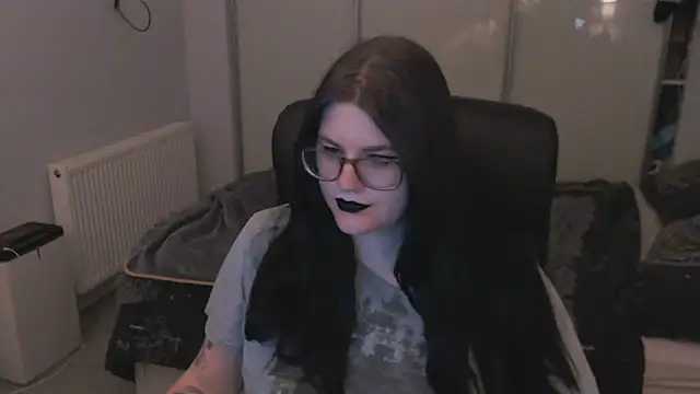 GothSuccubusBabe online show from 06-10-26, 01:07