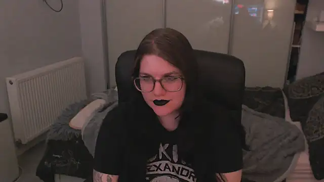 GothSuccubusBabe online show from 06-21-26, 11:21