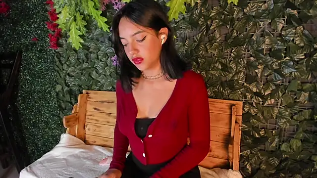 Victoriaa2 Doll online show from 10-29-25, 12:04