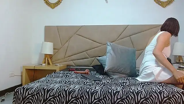 amanda ramirez online show from 01-11-26, 04:03