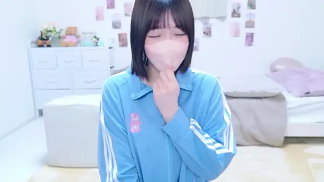  suika  online show from 03-11-26, 11:04