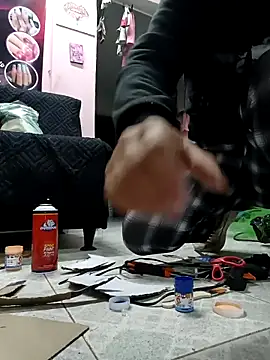 mia traveluxe online show from 10-30-25, 03:16