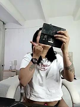 mia traveluxe online show from 10-29-25, 04:00