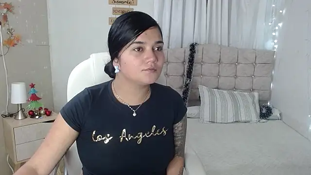 mia traveluxe online show from 01-11-26, 03:57