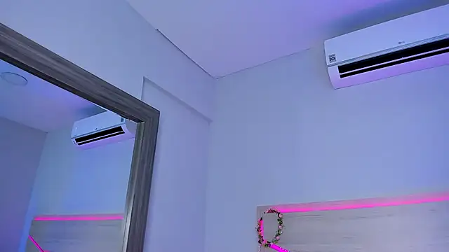 ZoeMorris online show from 12-18-25, 11:36