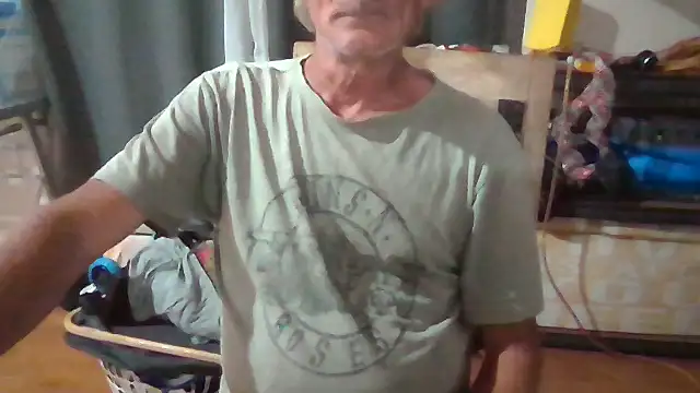 Lovyourpuss online show from 02-23-26, 09:59