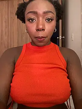 Snapshot of alissradiante1 chatting on 10-30-25, 03:49 alissradiante1 online show from 10-30-25, 03:49