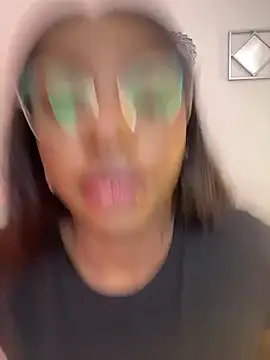 alissradiante1 online show from 04-01-26, 01:41