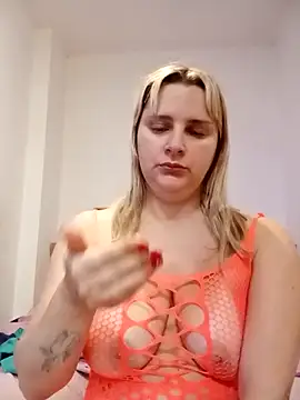 JessicaItalia online show from 10-21-25, 09:19