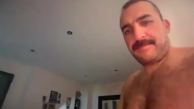 Snapshot of CloudyMuscleBeefy chatting on 03-30-26, 02:02 CloudyMuscleBeefy online show from 03-30-26, 02:02