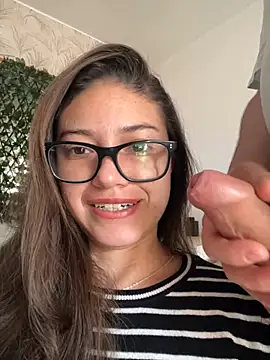 Snapshot of kate_rabittsex chatting on 01-27-25, 10:27 kate rabittsex online show from 01-27-25, 10:27