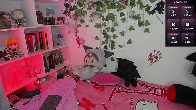 sarahminage  online show from 11-20-25, 06:41