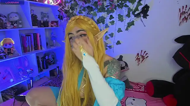 sarahminage  online show from 11-11-25, 06:03