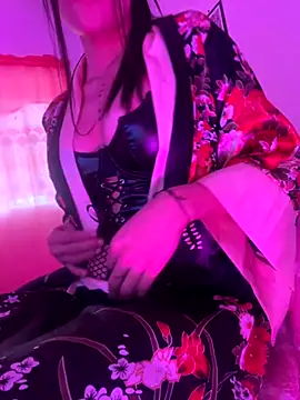 casieee love online show from 10-24-25, 12:48