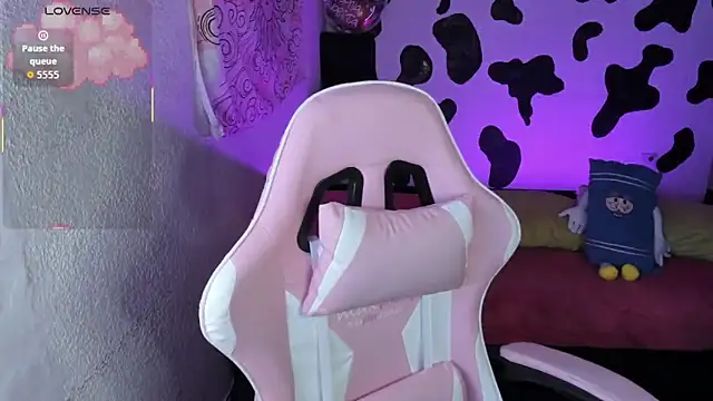 abbie jensen  online show from 11-18-25, 10:07