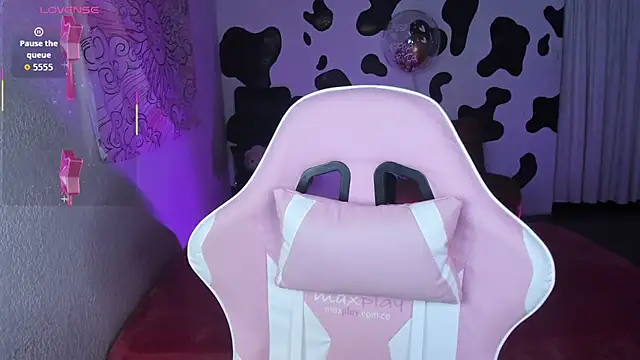 abbie jensen  online show from 10-21-25, 04:45