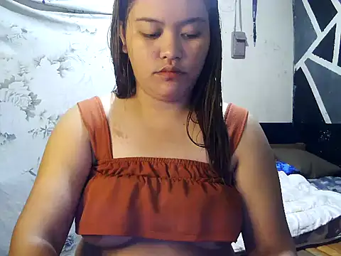 Pinaymiccah26 online show from 10-14-25, 06:36