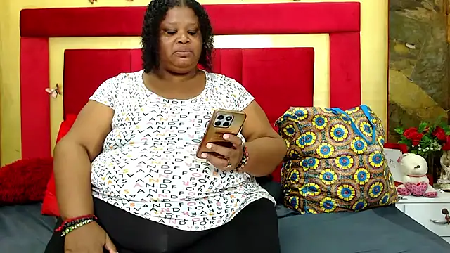 Snapshot of Exoticbigmandy chatting on 06-25-26, 02:22 Exoticbigmandy online show from 06-25-26, 02:22