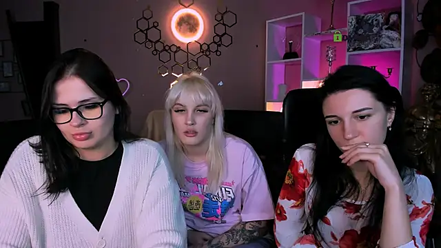 jeren smile online show from 11-19-25, 08:31