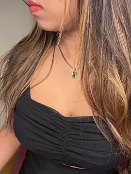 Scarlett 1819 online show from 04-07-26, 06:43