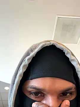 Snapshot of El_matatan_XD123 chatting on 12-02-25, 07:37 El matatan XD123 online show from 12-02-25, 07:37