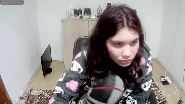 Snapshot of MalloryMyers chatting on 09-25-25, 05:30 MalloryMyers online show from 09-25-25, 05:30