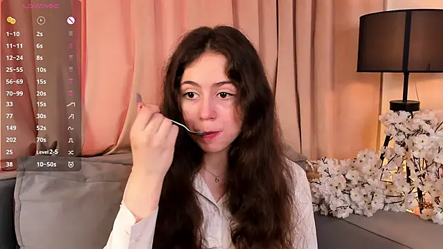 JulianaChapel online show from 09-09-25, 08:35