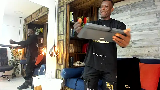 MarcusBlack  online show from 12-02-25, 11:56