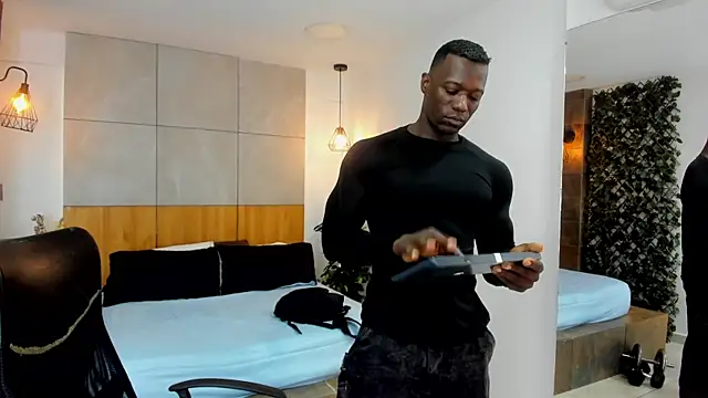 MarcusBlack  online show from 12-05-25, 11:42