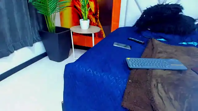 Snapshot of owen-stone chatting on 02-21-26, 12:01 owen-stone online show from 02-21-26, 12:01