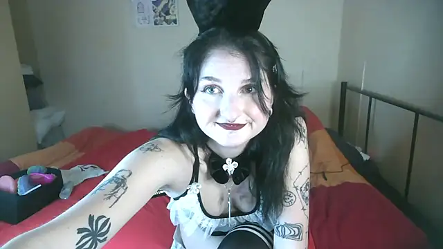 Snapshot of Violett3333 chatting on 03-28-26, 09:16 Violett3333 online show from 03-28-26, 09:16