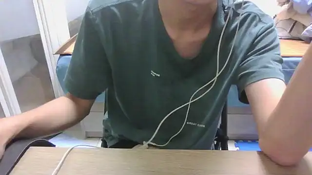 yzy 22 fun online show from 06-10-26, 02:51