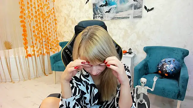 Snapshot of LindaSandy_1 chatting on 10-26-25, 09:10 LindaSandy 1 online show from 10-26-25, 09:10