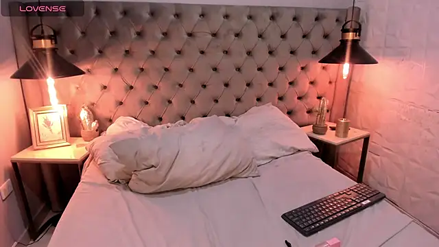 Anittatoro  online show from 11-08-25, 07:28