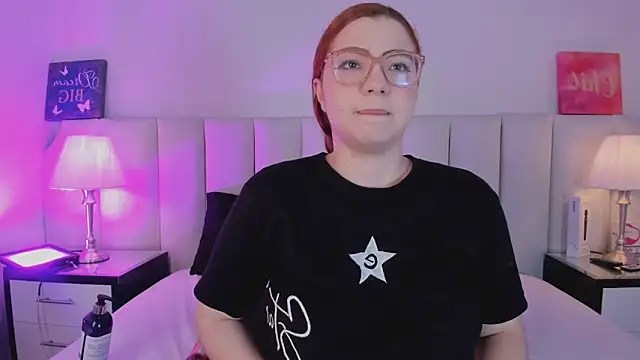 lizy portman online show from 10-30-25, 07:44