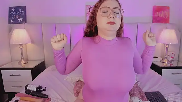 lizy portman online show from 11-08-25, 09:07